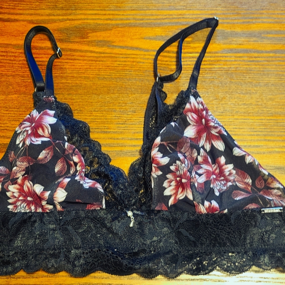 Bralette size M